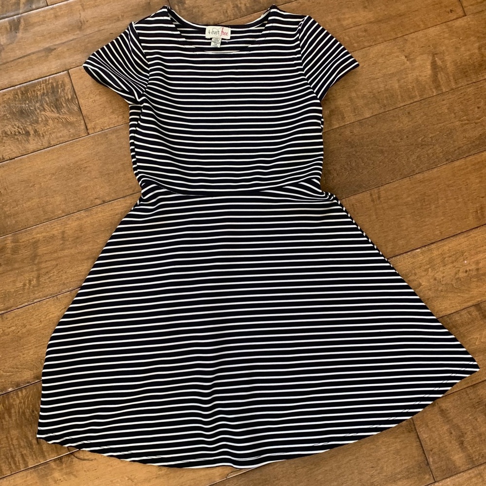EUC 4EVER FREE girls black & white dress, sz 10